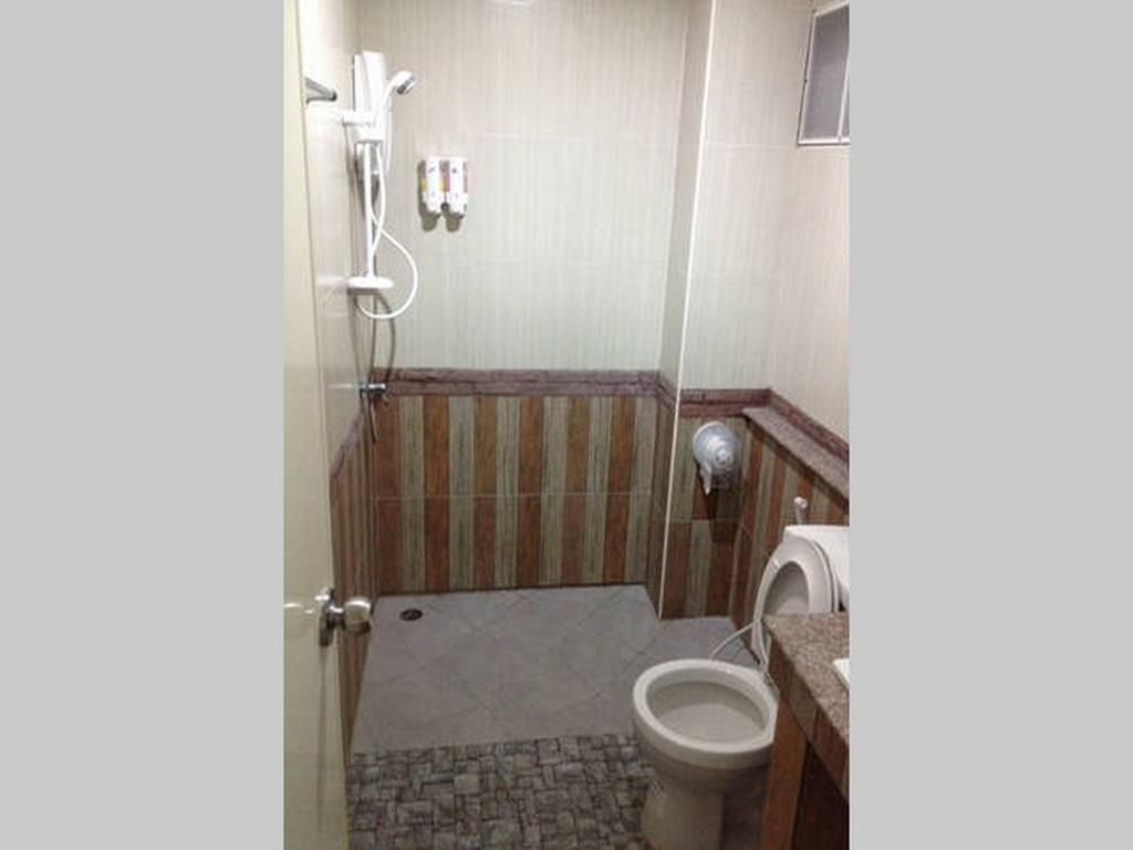 Kanda Guesthouse Si Racha Exteriér fotografie