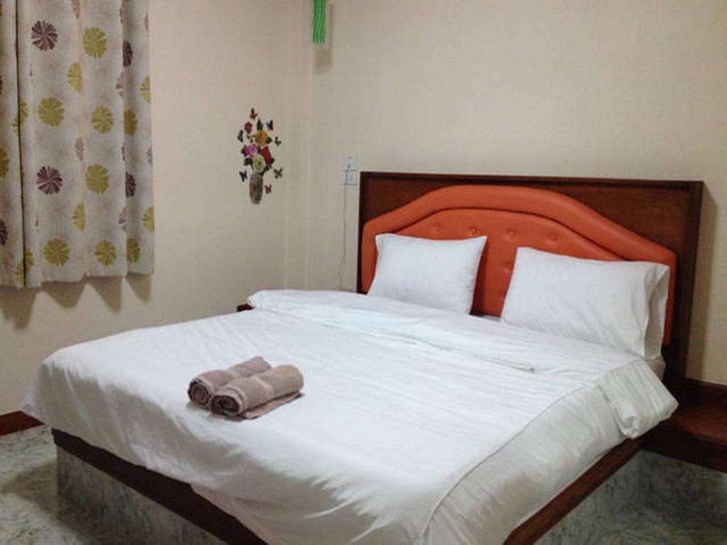 Kanda Guesthouse Si Racha Exteriér fotografie